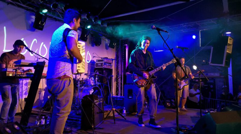 Griechische Band Locomondo bei einem Auftritt in Dortmund