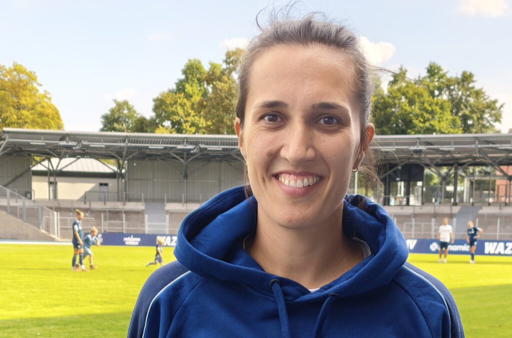 Kyra Malinowski ist die Trainerin der VfL Bochum Frauenmannschaft